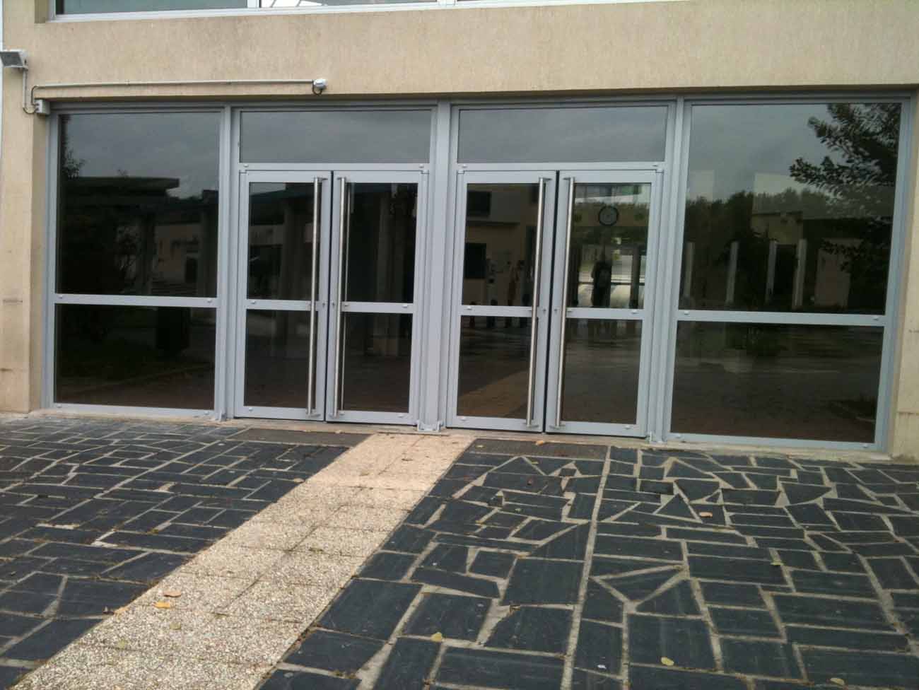 Fabricant de portes anti pince-doigts aluminium - Fab Alu Tec